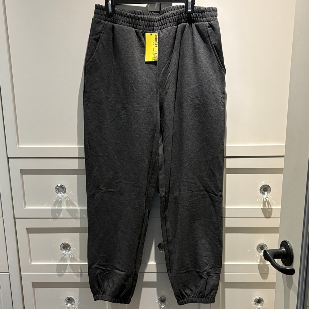 Smash & Tess Arin Sweat Fleece Jogger in Heather Charcoal